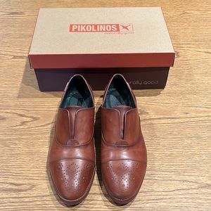 Pikolinos Perforated Leather Oxfords